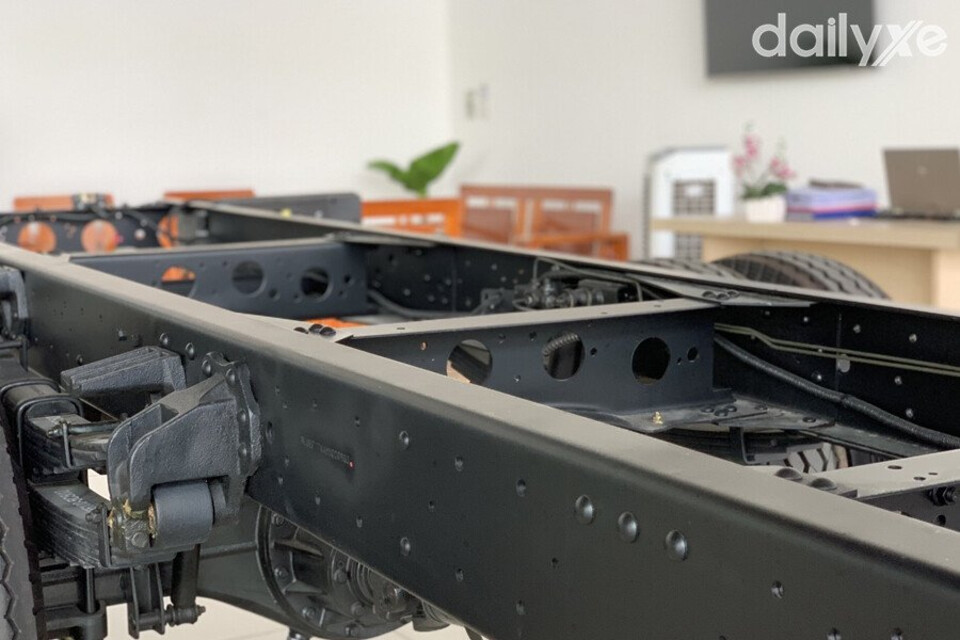 Khung gầm chắc chắn chịu tải tốt