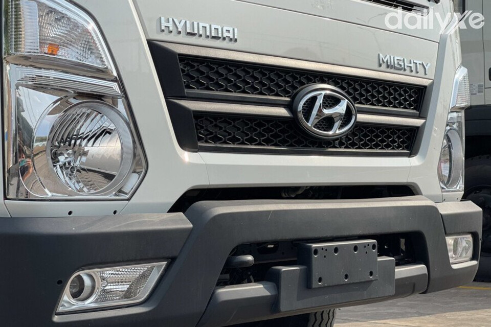  Cụm lưới tản nhiệt thiết kế khác biệt