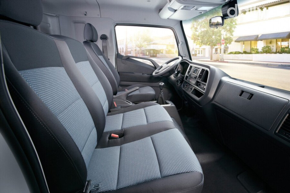 Ghế ngồi rộng rãi và êm ái