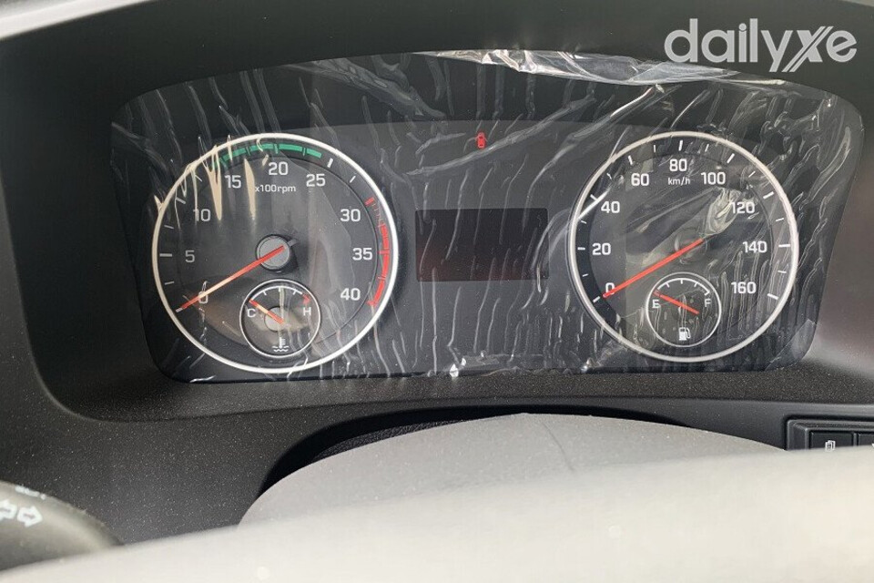 Cụm màn hình kỹ thuật số sau tay lái