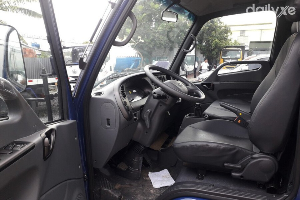 Khoang nội thất đánh giá là rộng rãi, thoáng mát