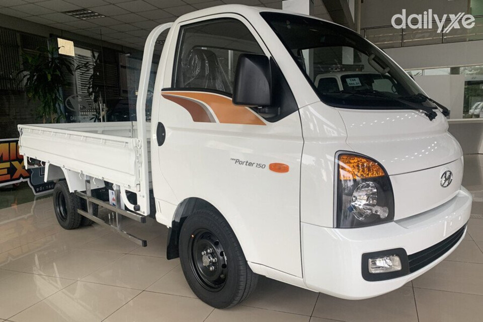 Hyundai New Porter có hai tùy chọn màu sắc