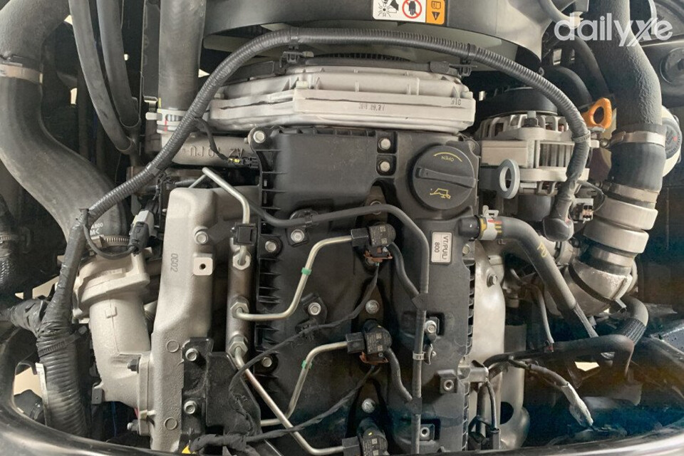 Trang bị động cơ Turbo Diesel vận hành mạnh mẽ