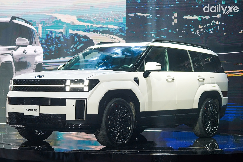 Ngoại thất Hyundai SantaFe
