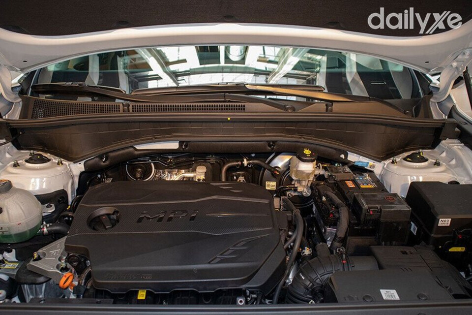 Trang bị động cơ công MPI phun xăng đa điểm