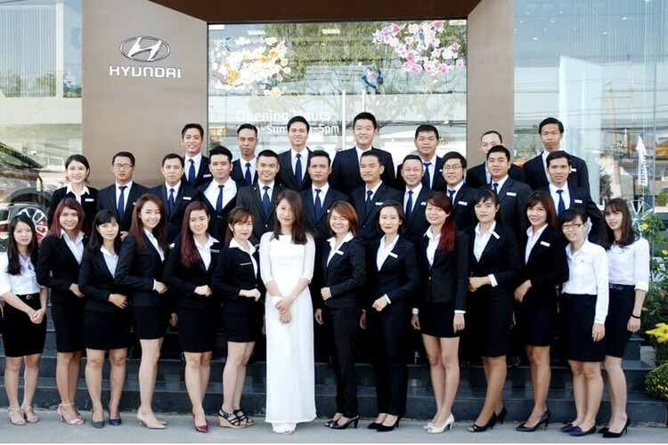 Nhân viên tại Hyundai Trà Vinh