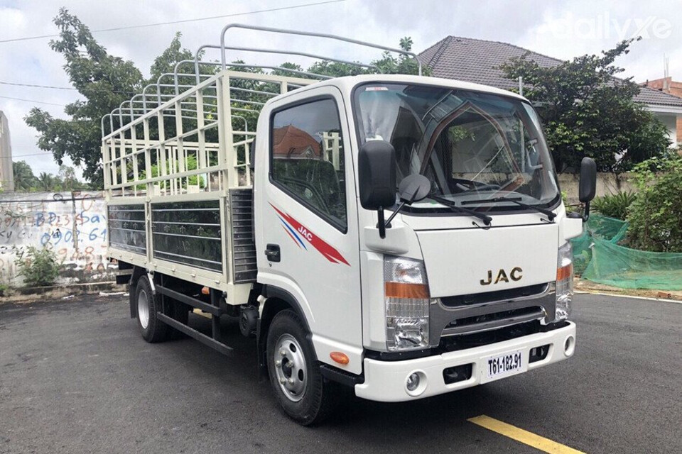 Jac N200S sở hữu tông màu thịnh hành