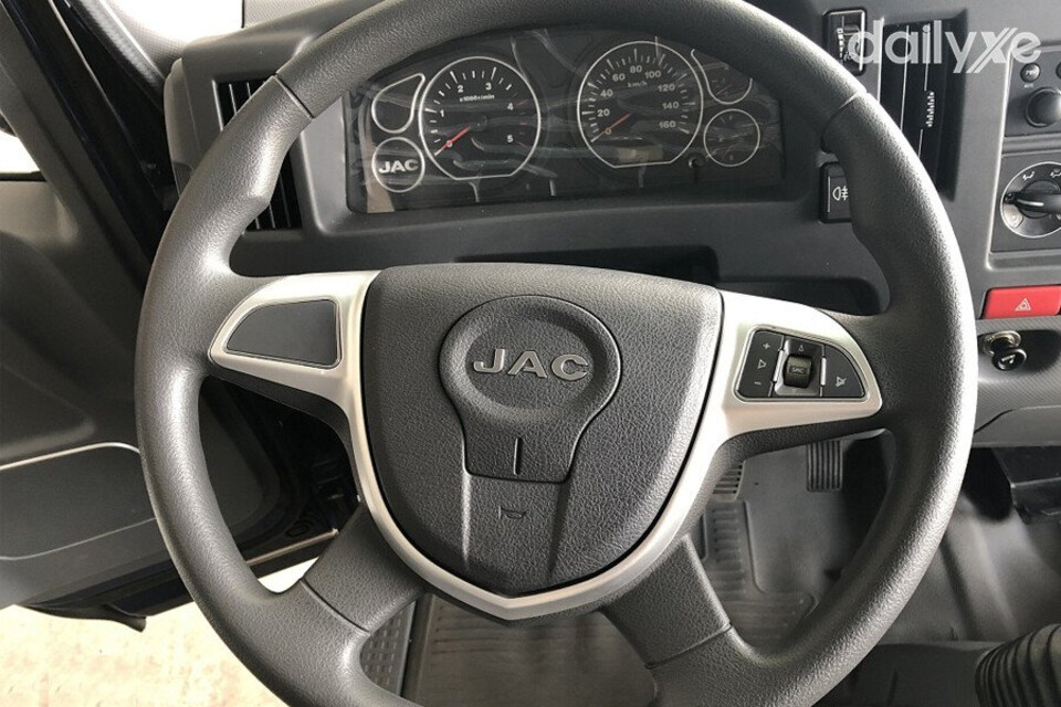 Vô lăng tích hợp chức năng điều khiển tiện dụng