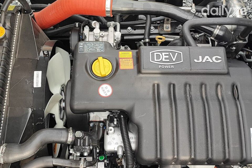 Xe tải JAC N350 trang bị khối động cơ Diesel vận hành bền bỉ