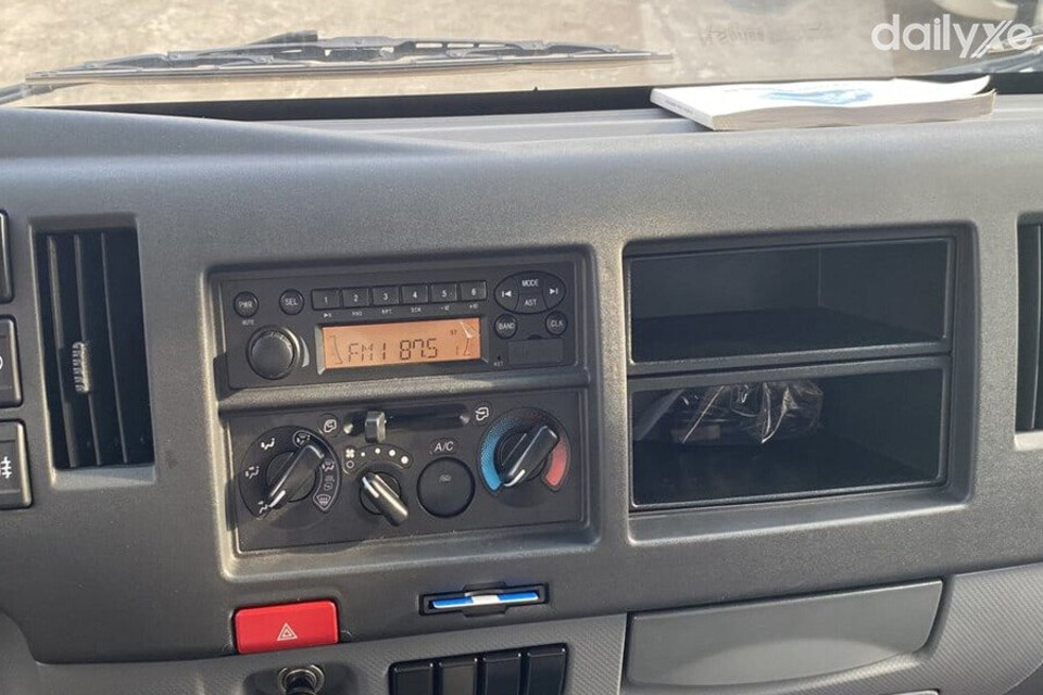 Khu vực điều khiển thiết kế dạng hình hộp