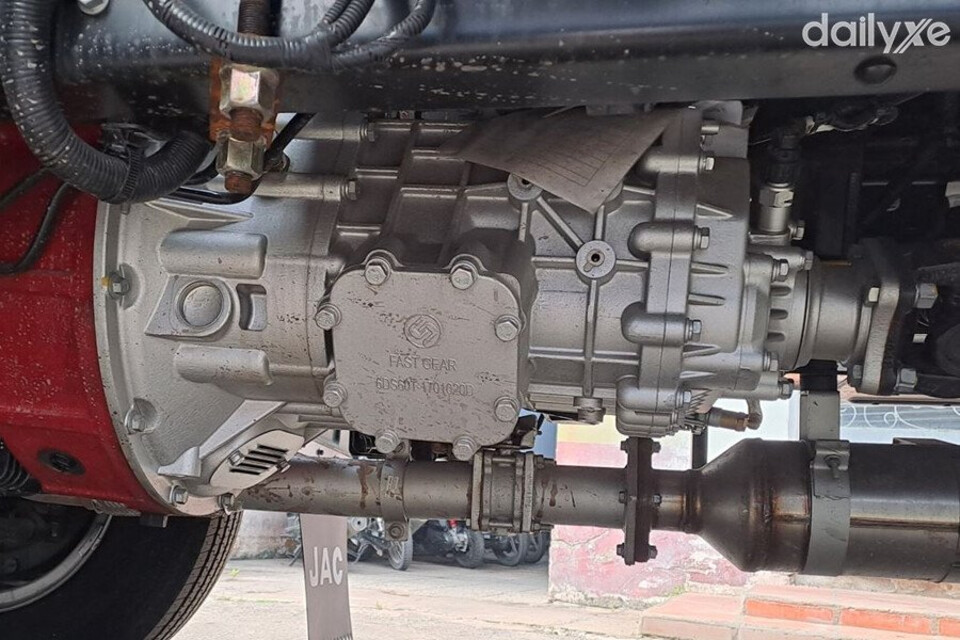 Trang bị hộp số cơ 6 cấp tiên tiến