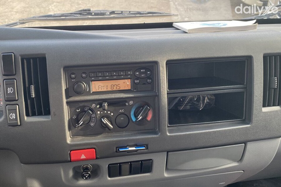 Khu vực điều khiển trung tâm thiết kế kiểu khối hộp