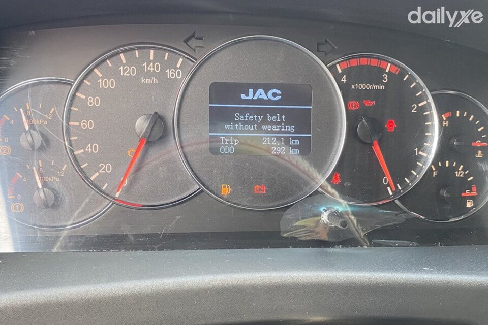 Đồng hồ kỹ thuật số hiển thị sắc nét