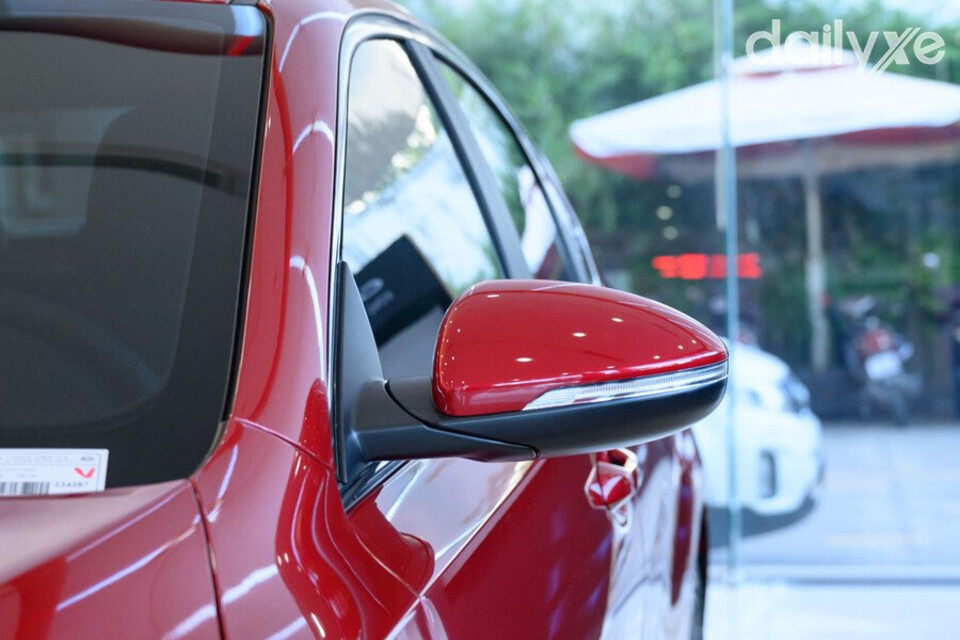 Gương chiếu hậu tích hợp đèn rẽ báo