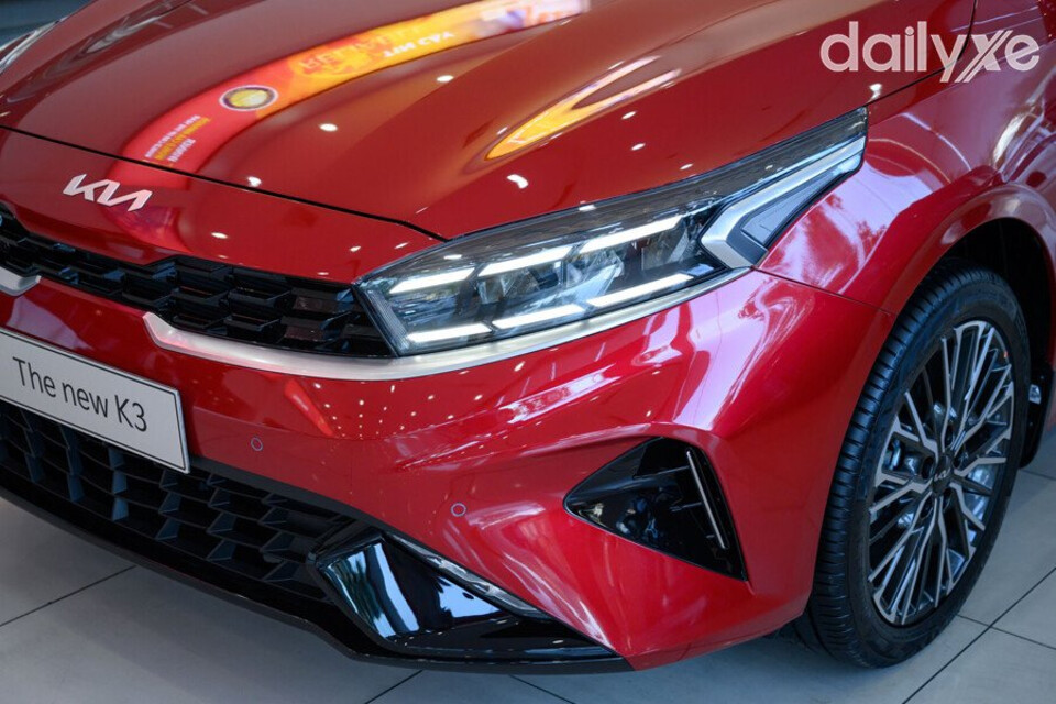 Đèn pha tự động công nghệ LED