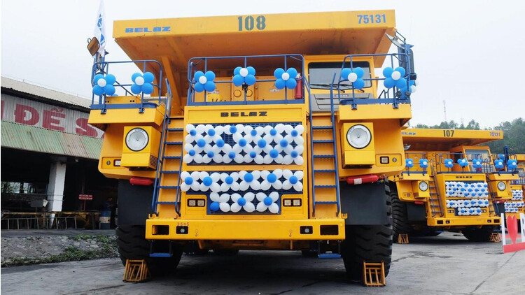 kham-pha-xe-tai-belaz-sieu-trong-khung-nhat-cap-ben-viet-nam-gia-trieu-usd-2.jpg kham-pha-xe-tai-belaz-sieu-trong-khung-nhat-cap-ben-viet-nam-gia-trieu-usd-2.jpg