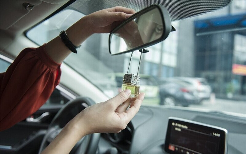 Khử mùi bằng giấm trắng Khử mùi bằng giấm trắng