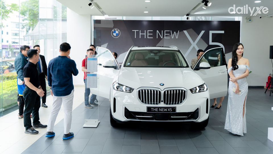 Showroom BMW Đà Nẵng