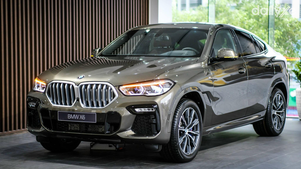 Phòng trưng bày xe của showroom BMW Lê Duẩn