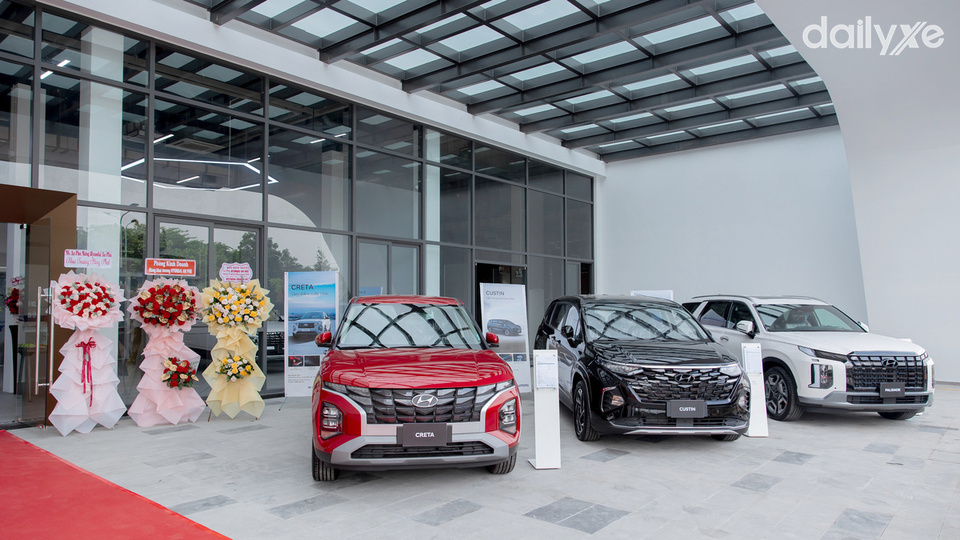 Showroom Hyundai An Phú
