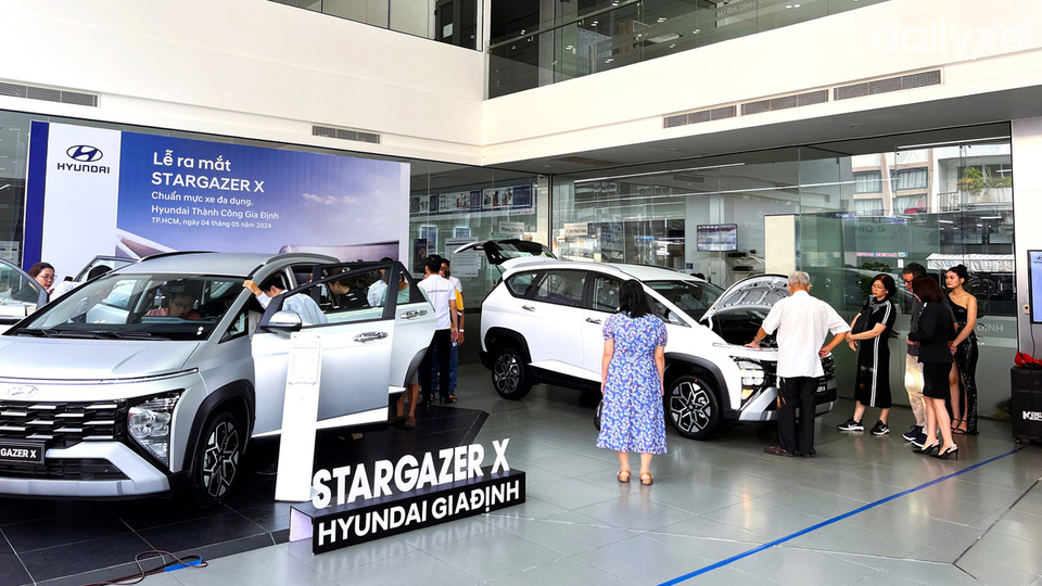 Phòng trưng bày xe của showroom Hyundai Gia Định