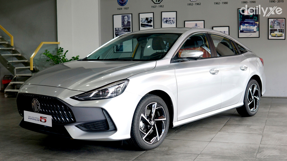 Phòng trưng bày xe của showroom MG Trường Chinh