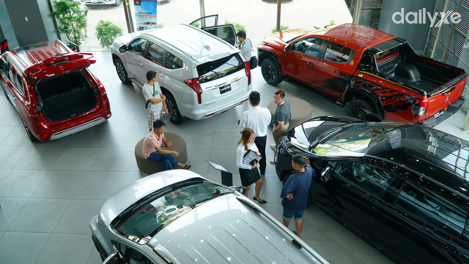 Showroom Mitsubishi Tân Sơn Nhất