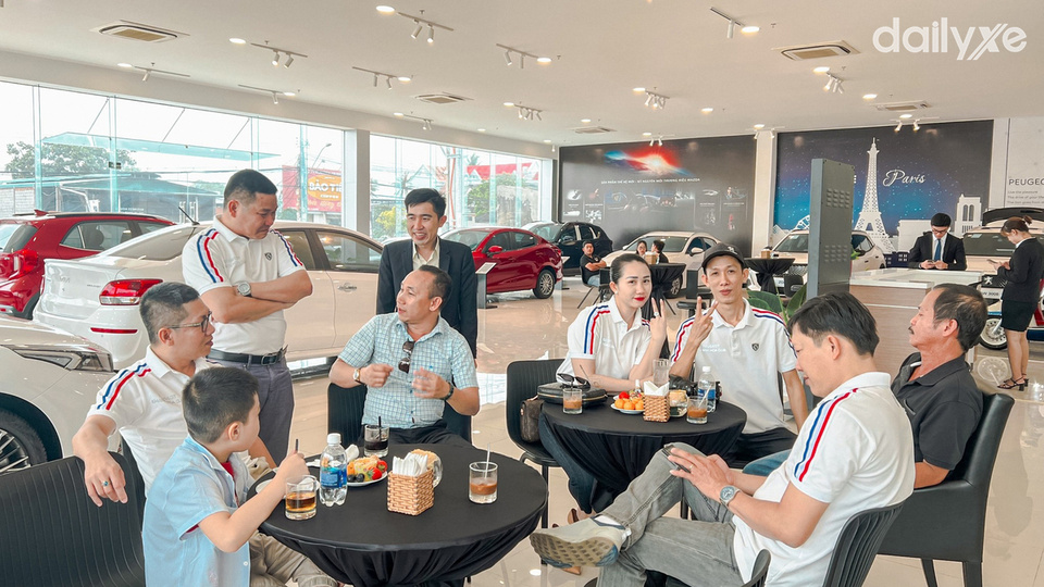 Showroom Peugeot Cam Ranh