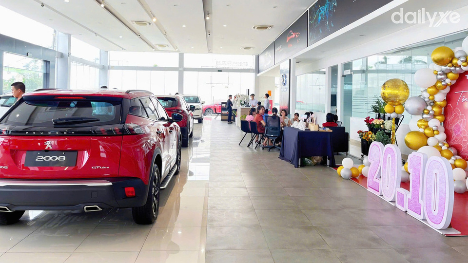 Showroom Peugeot Hưng Yên