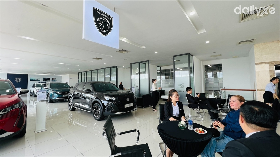 Showroom Peugeot Nha Trang