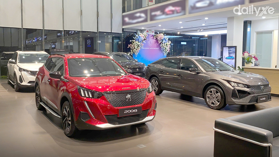 Phòng trưng bày xe của showroom Peugeot Quảng Nam
