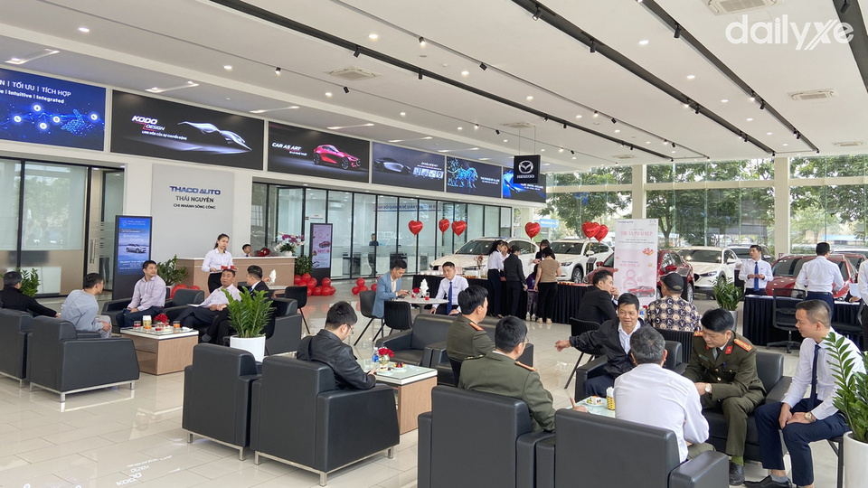 Showroom Peugeot Sông Công