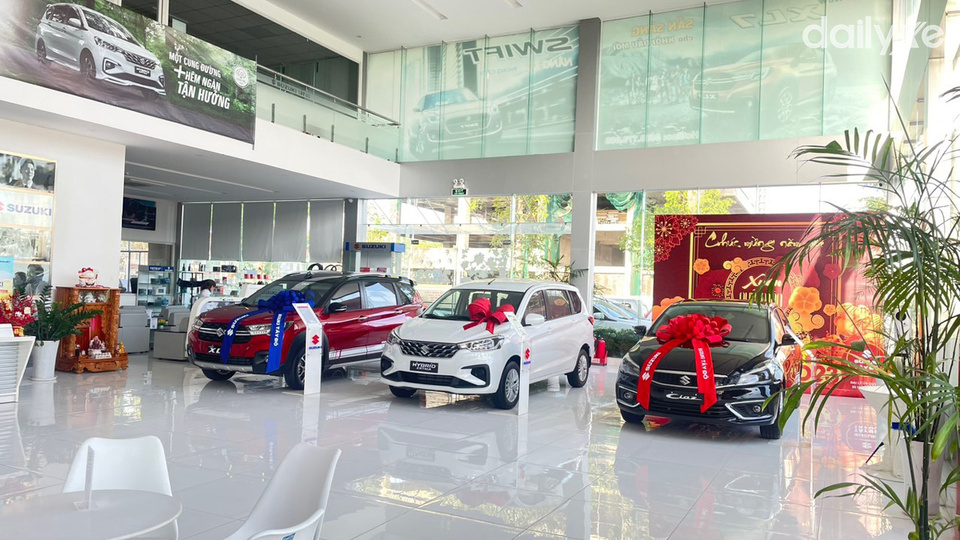 Phòng trưng bày xe của showroom Suzuki Cái Răng - CN Tây Đô