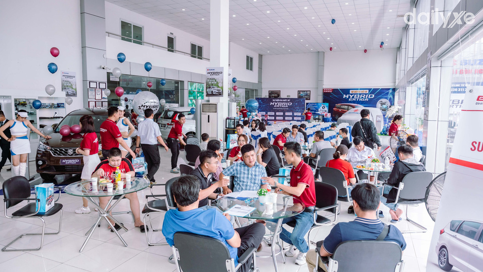 Showroom Suzuki Sài Gòn Ngôi Sao