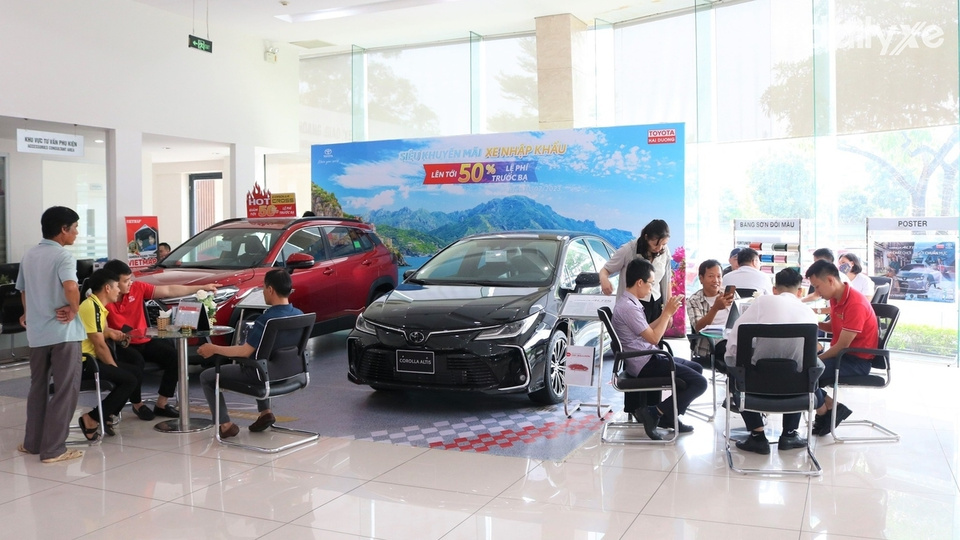Phòng trưng bày của showroom Toyota Hải Dương
