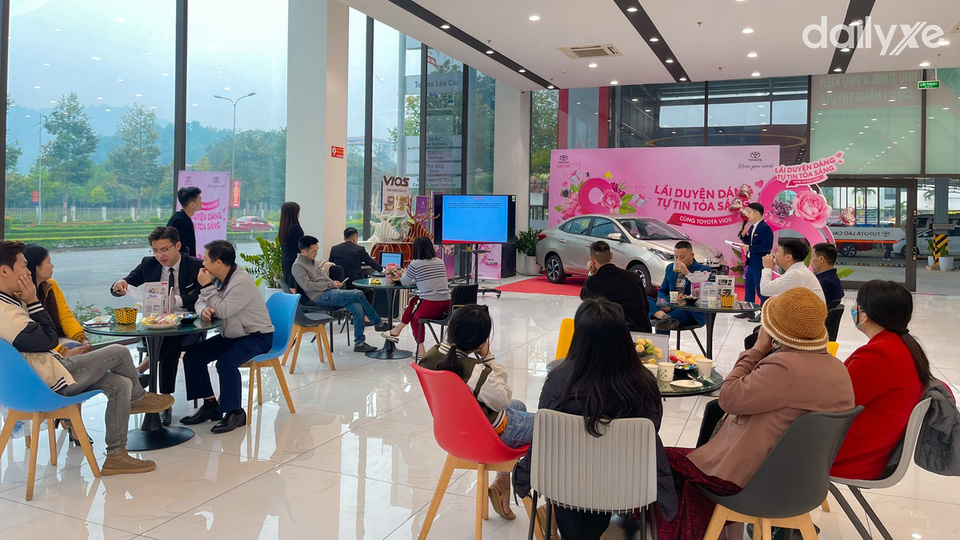 Showroom Toyota Lào Cai