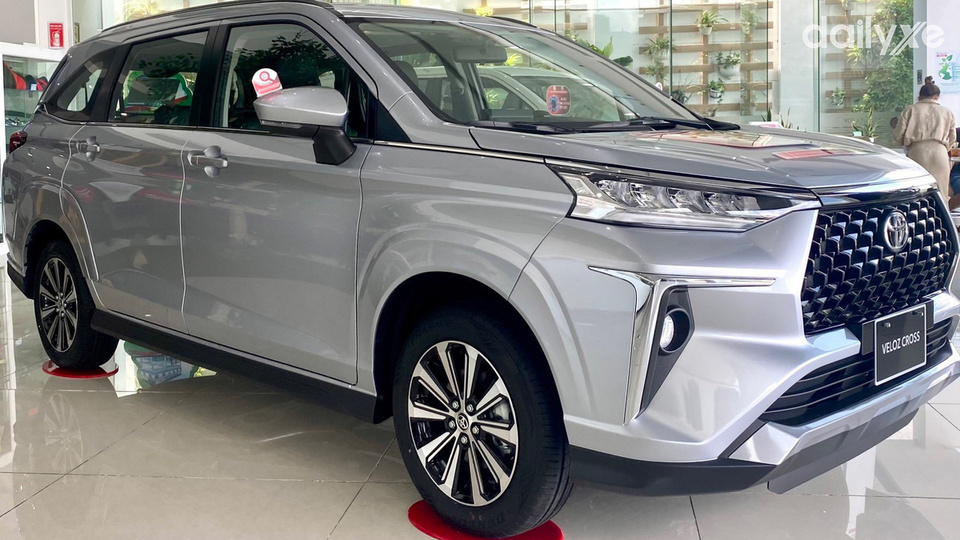 Phòng trưng bày xe của showroom Toyota Tiền Giang