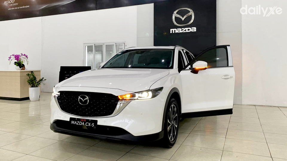 Phòng trưng bày xe tại Mazda Bắc Kạn