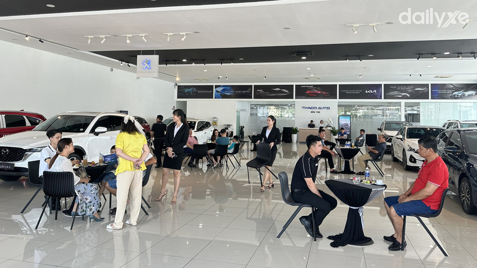 Showroom Mazda Bến Tre