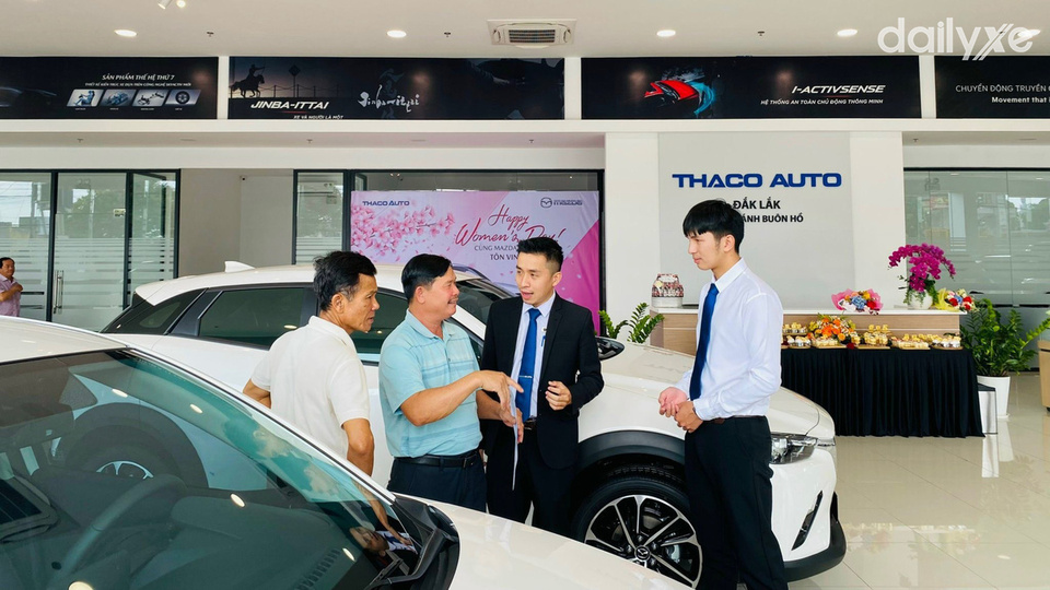 Showroom Mazda Buôn Hồ