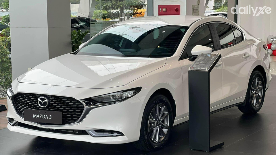 Phòng trưng bày khang trang của đại lý Mazda Đồng Tháp