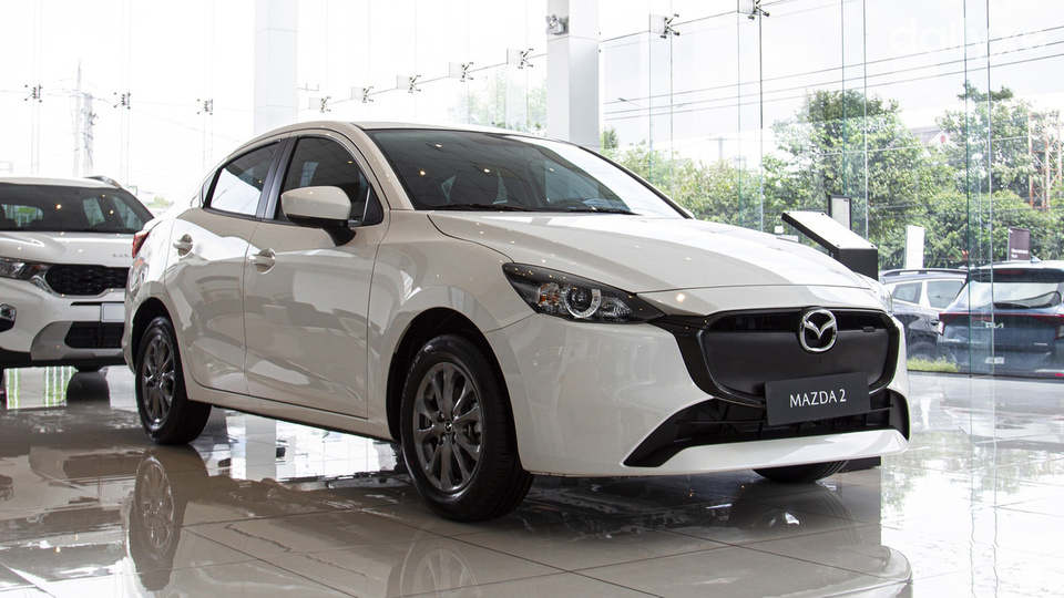 Phòng trưng bày tại showroom Mazda Tây Đô