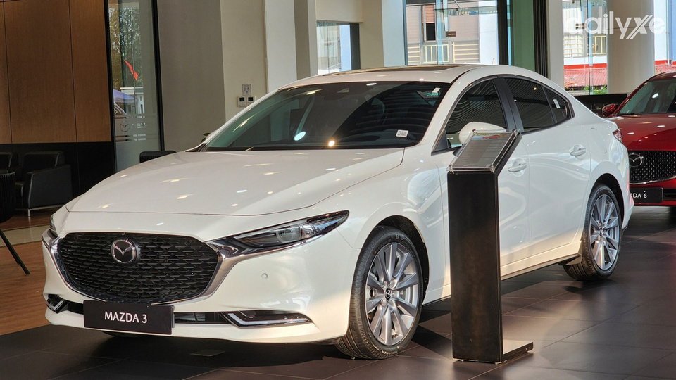 Phòng trưng bày khang trang tại Mazda Từ Sơn