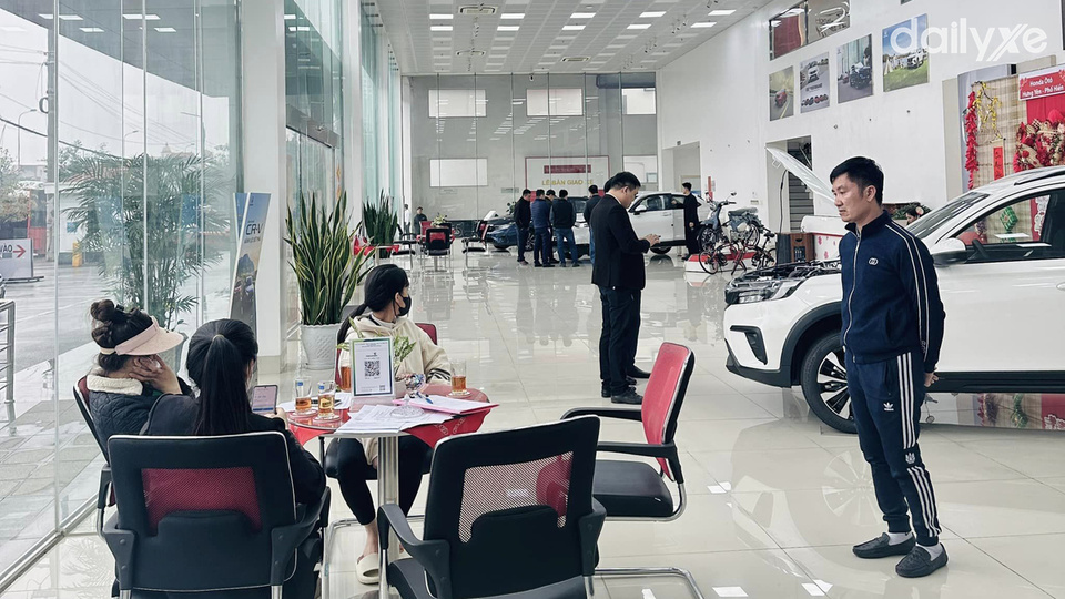 Showroom Honda Ôtô Hưng Yên