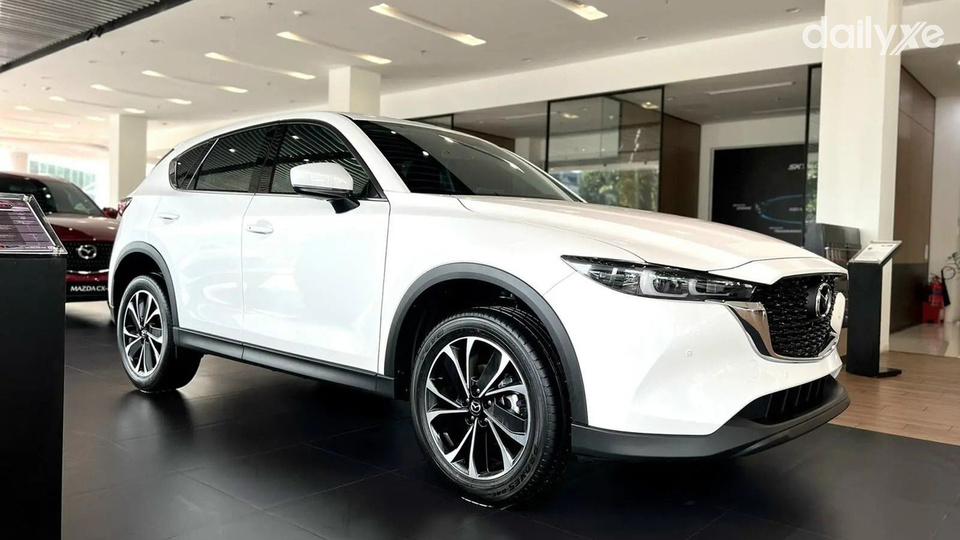 Phòng trưng bày khang trang tại showroom Mazda Tân Uyên