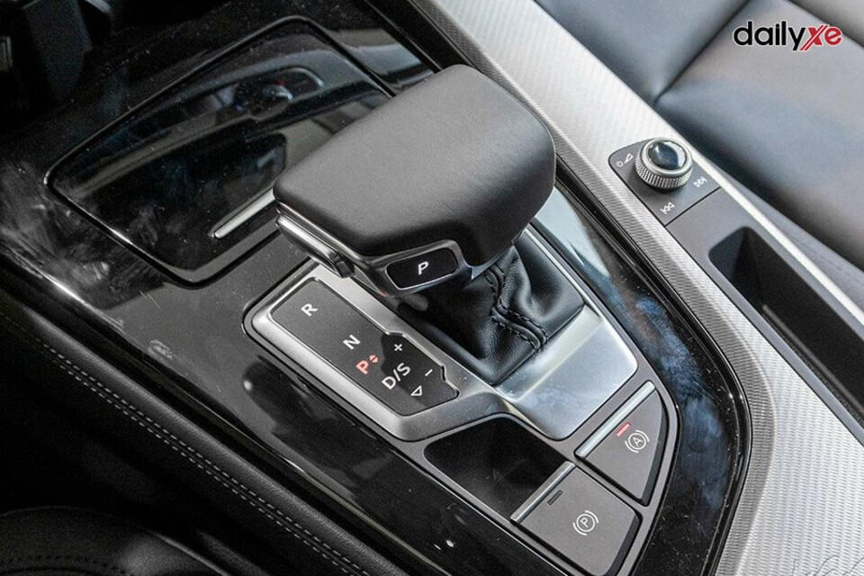 Cần số xe ô tô số tự động