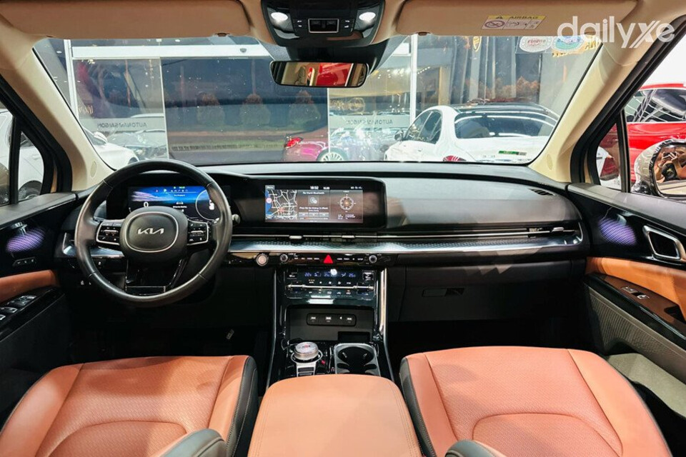KIA Carnival mẫu xe cỡ lớn sang trọng