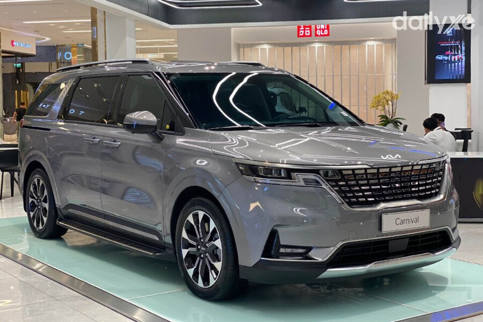 KIA Carnival là thế hệ tiếp theo của KIA Sedona