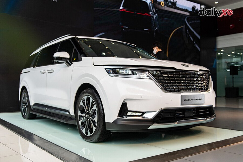 Mẫu SUV KIA Carnival thiết kế sang trọng