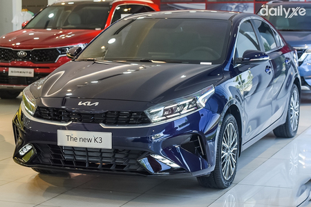 KIA K3 1.6 Luxury (Máy xăng) KIA K3 1.6 Luxury (Máy xăng)